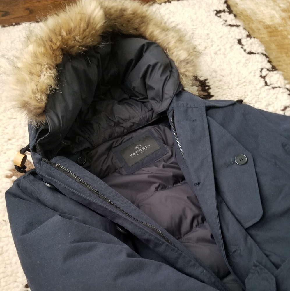Farrell Men's down parka/faux fur hood and belt
